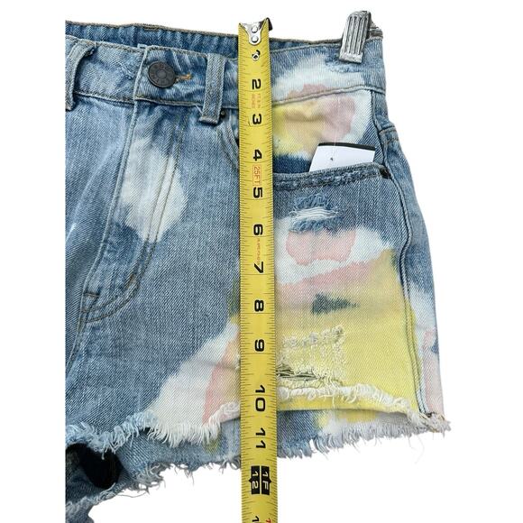 BDG Urban Outfitters High Rise Distress Dree Cheeky Shorts Size 25W Blue Jean - Picture 4 of 9